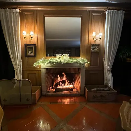 La Plaine De L'angelus Bed & Breakfast 4*
